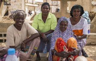 Senegal: Pilot z Francie a dámy z ústřicové farmy
